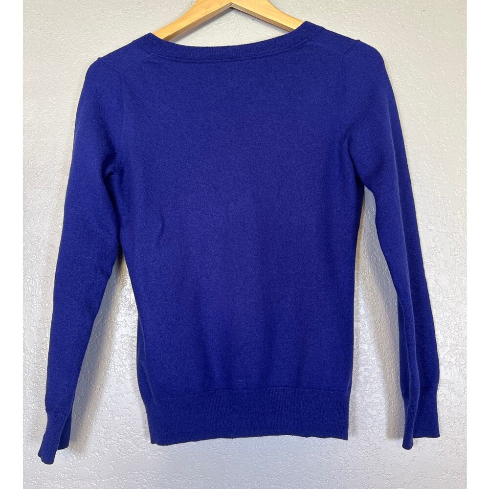 Banana Republic Womens Merino Wool Sweater Purple Blue Size Medium V Neck Preppy - Picture 3 of 6